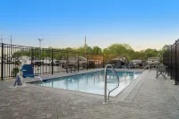 La Quinta Inn & Suites by Wyndham Sulphur (Lake Charles) - Rooftop Pools