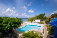 Hibiscus Lodge Hotel - Kolam Renang
