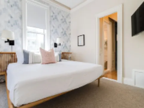 The Centerboard Nantucket Hotels in Nantucket