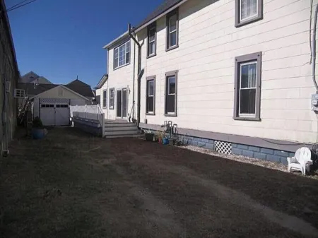 Across Street BEACH HOUSE