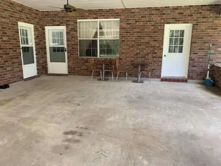 4 bedrooms 2 bathroom with 10  guests city center double kitchen