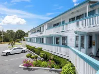 Arbor Inn Monterey Hotels near Macy's  (Monterey)