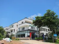 Breeze & Waves A Seaside Inn