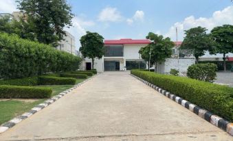 The Aana Hotel Sohna -Gurgaon Road