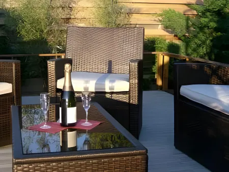 Le Jardin des Gorges Отели в г. Бренак