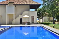 Hibiscus Beach Hotel