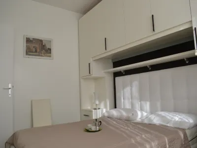Renovated flat with pool and terrace near the beach Hotels near Bagno Tamerici Dog