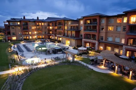 Watermark Beach Resort Отели рядом с достопримечательностью «NK'MIP Cellars»