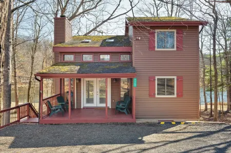 Pirate-themed Lakefront Home w/ Kayaks, Game Room, Views & Hidden Treasure Hunt