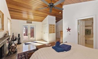 Views at Wolf Lodge by AvantStay Magnificent Views w Hot Tub Sauna