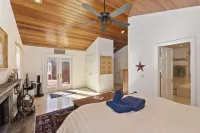 Views at Wolf Lodge by AvantStay Magnificent Views w Hot Tub Sauna Hotels in der Nähe von Big Bear Lake