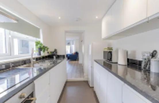 Charming 3BR house in folkestone walkable to the beach and close to eurotunnel