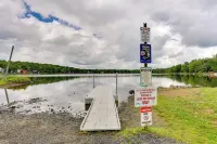 'a Time to Remember' Home in Tobyhanna w/ Pool! - parking