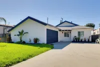 Pico Rivera Vacation Rental ~ 20 Mi to Disney - WiFi