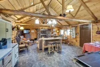 Remote Escape Klamath Falls Cabin by Lake and Hikes - 4-Star