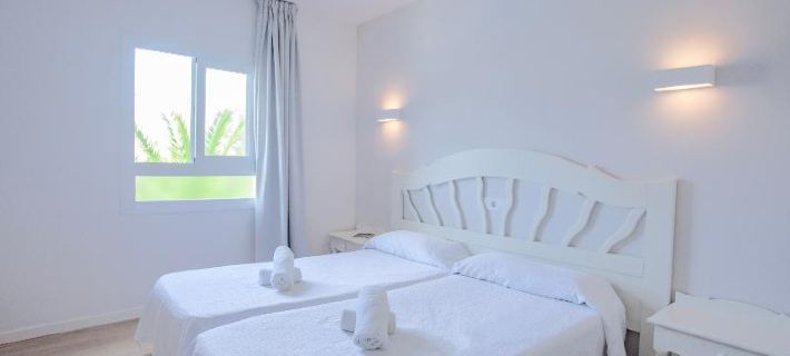 BJ Apartamentos Europa Hotels in Llevant