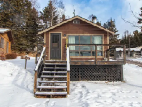 Cascade Lodge Hotels in Cook County