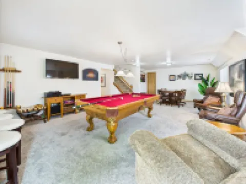 Airport Dream! 4 Bdrm Sleeps 10! Luxury Beds For Great Sleep! Park & Pickleball