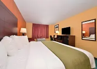 Quality Inn & Suites Grinnell Near University Hotels in Grinnell