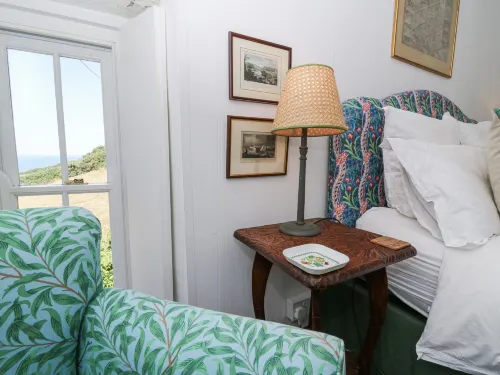 Dolwylan Cottage Hotels in Penbryn