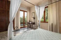 Cozy detached villa with private, scenic pool and garden