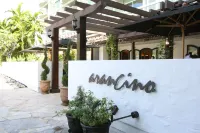 The Kahala Hotel & Resort