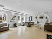 Hotel Chicago West Loop, SureStay Collection by Best Western Hotels near Douglas Park