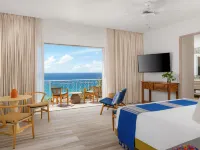 Mar del Cabo by Velas Resorts Hotels near Los Cabos Corridor
