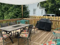 Charming 2-bedroom house with AC and WiFi in lovely Hamilton Hotele w: Hamilton