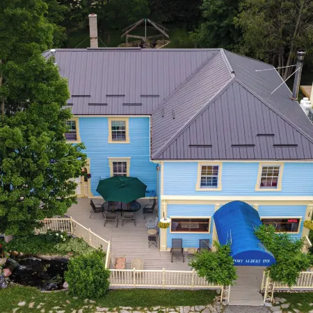 Port Albert Inn and Cottages