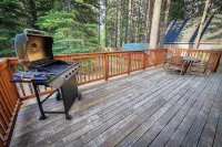 Whispering Pines Cabin - Family and Pet Friendly Abode