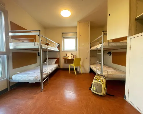 Auberge de Jeunesse HI Grenoble Hôtels à : Échirolles