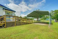 Secluded Hampstead Vacation Rental with Deck! - parking