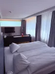 HOP Apartments & Suites Hotels in Unterseen