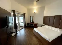 Mascot Beach Resort