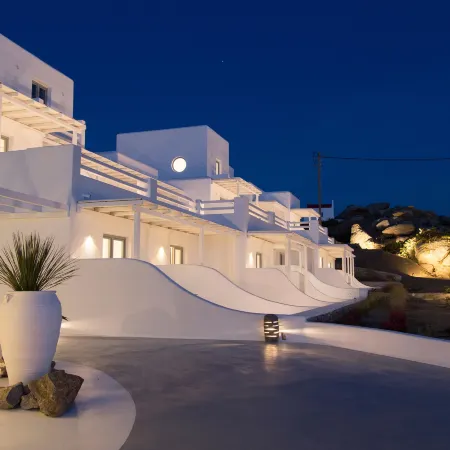 Livin Mykonos Hotel - Adults Only Отели рядом с достопримечательностью «Ветряные мельницы Миконоса»