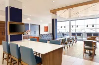 安克雷奇中城Holiday Inn Express And Suites飯店由IHG運營 - 早餐