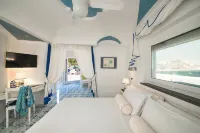 San Michele Hotel & Spa فنادق في Serrara Fontana