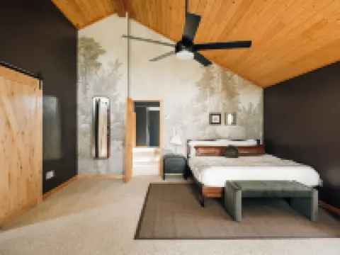 Bailey Escape - Hot Tub Game Room  4 Bed, 4 bath on 2.65 acres Hotels in Bailey