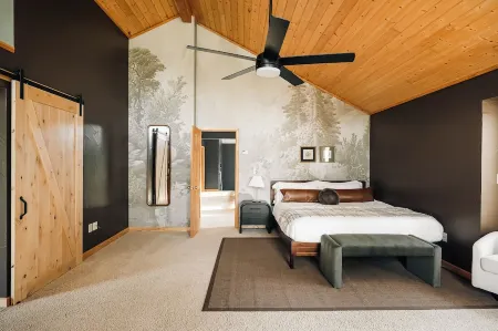 Bailey Escape - Hot Tub Game Room  4 Bed, 4 bath on 2.65 acres