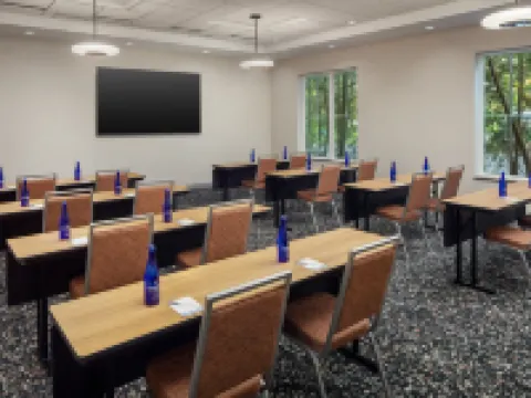 Hampton Inn Nashua Hotels in Nashua