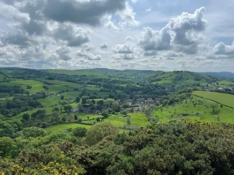 Cosy cottage in Bollington offering an escape to the Peak District and beyond.