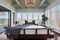 Light-Up Pool, In-Pool Jacuzzi and Gym with Sauna - Exquisite Serenity