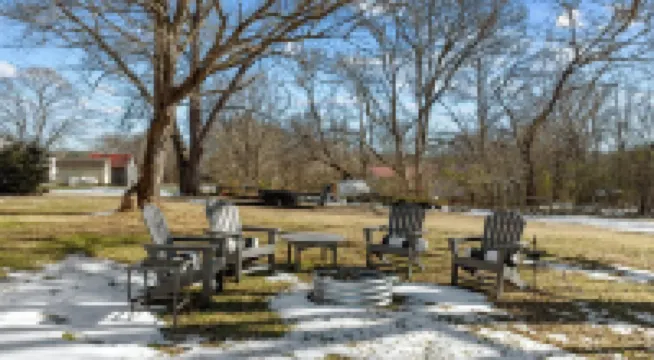 Historic Home, Sleeps 10, Vir 2 Miles,Hyco Lake 8 mi., Fire Pit, Historic Milton