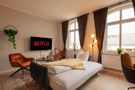 Design - Boxspringbett - 63qm - Arbeitsplatz - Wlan - Parkplatz - Zentral