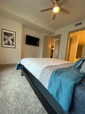 Modern Hollywood Hideaway - Steps from Walk of Fame!