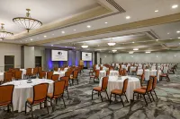 DoubleTree by Hilton Minneapolis Airport - Pools