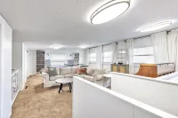 4 Bed, 1.5 Bath East SLC Apt - Blazing Google Fiber Hotels in Millcreek