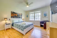 1 Mi to UF Campus: Group Retreat w/ Outdoor Oasis - Kitchens