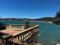 House 1OO metres from the beach with exceptional sea view